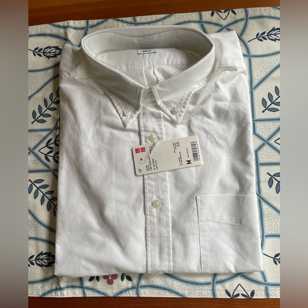 Uniqlo Men's White Shirt